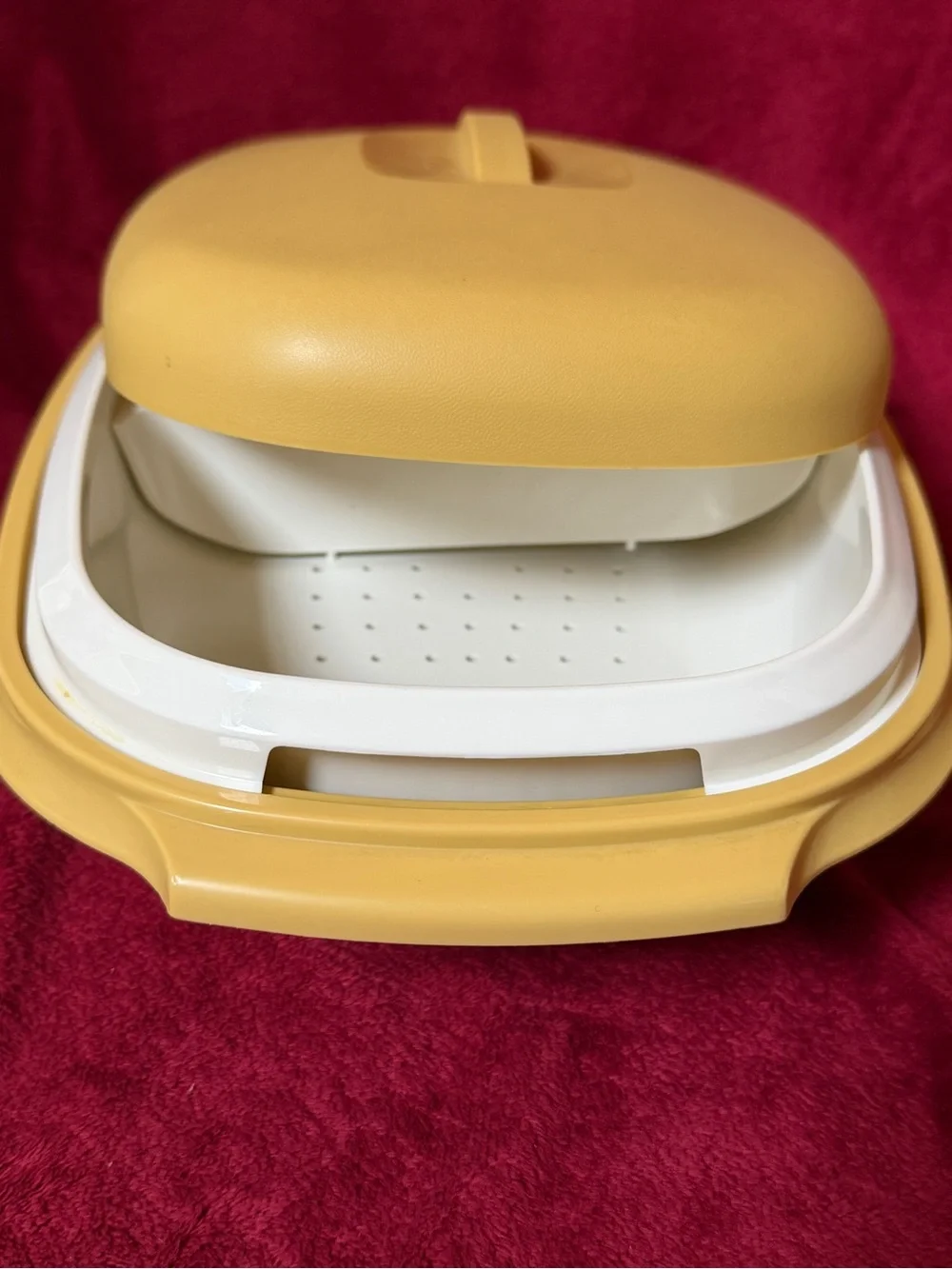 Vtg Tupperware 4pc Microwave Steamer with Dual-Compartment Insert Harvest Gold